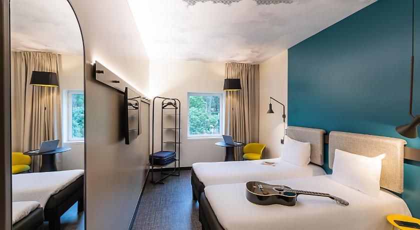 Amadora ibis Lisboa Alfragide 2-Star Hotel lobby