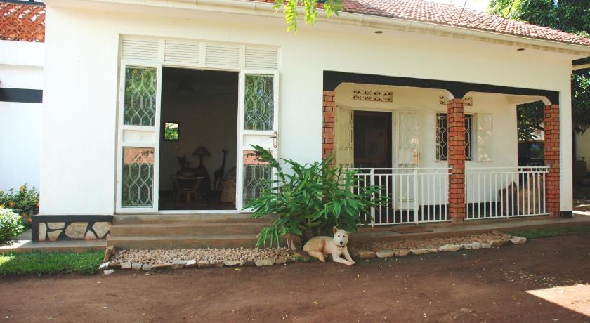 Alison & Dave's Guesthouse photo