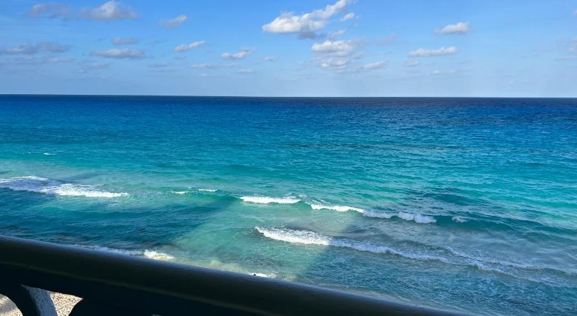 Beach and Ocean Front Apartments photo