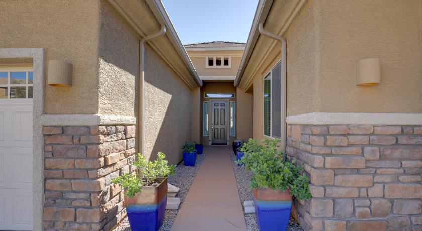 Tucson Home with Private Pool and Mountain Views! photo