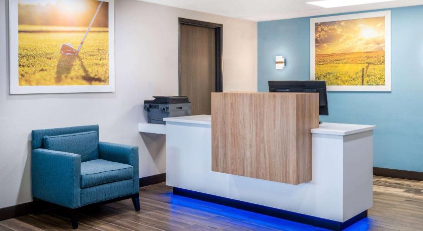 Days Inn by Wyndham Sioux Falls Airport photo