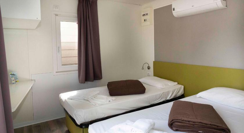Image of Bungalow Room 4