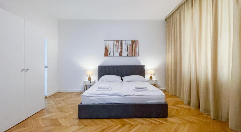 Elysian Apartment - image 9