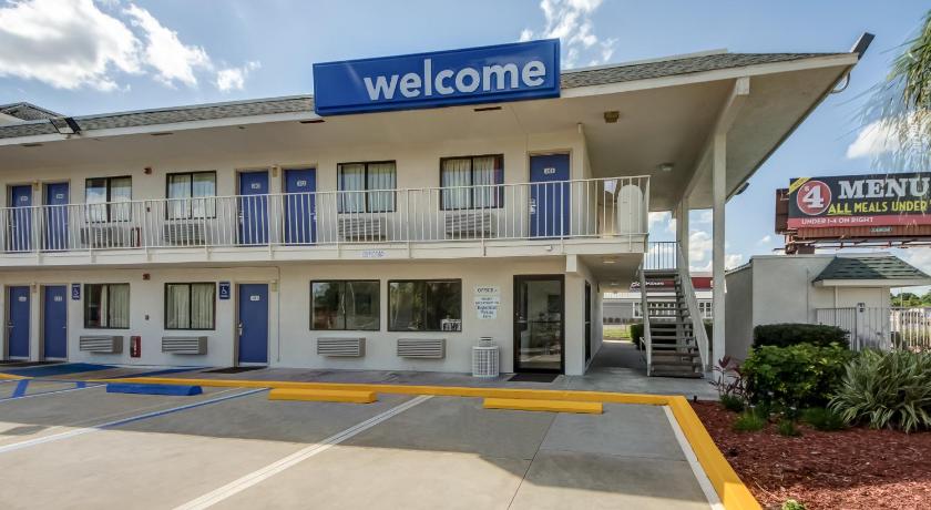 Motel 6-Lakeland, FL