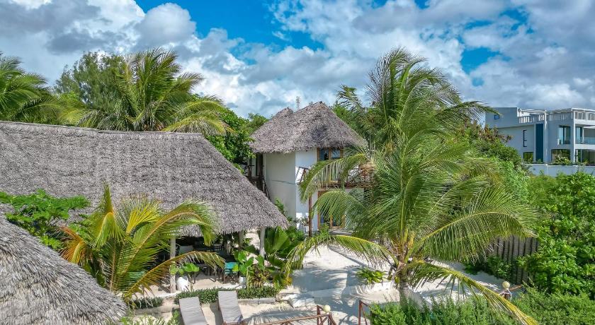 Zanzest Beach Bungalows - image 5