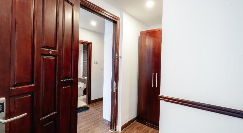 King Hotel - image 15