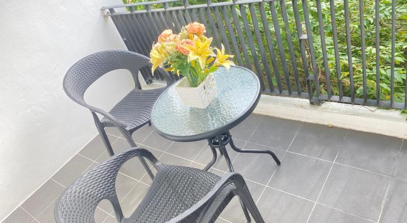 NJ Patong Hotel - image 8