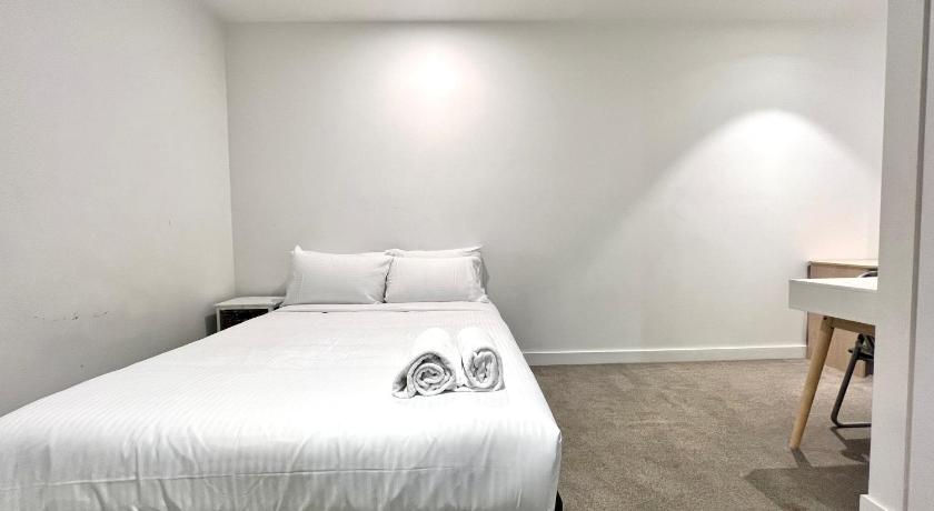 ReadySet Apartments on Rose Lane photo