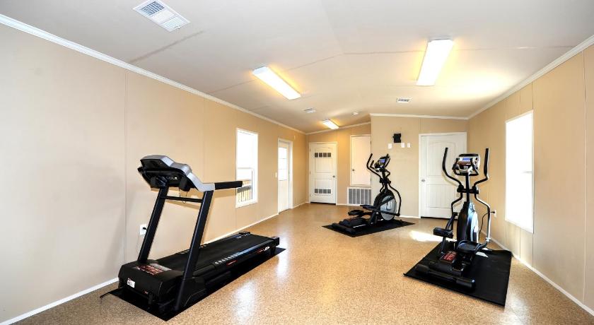 Instalodge Hotel and Suites Karnes City photo