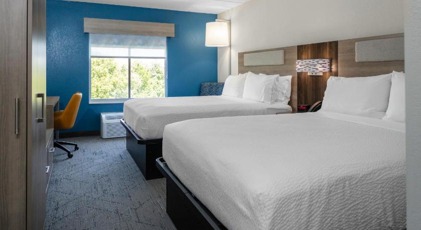 Holiday Inn Express Rocky Mount Sports Center photo