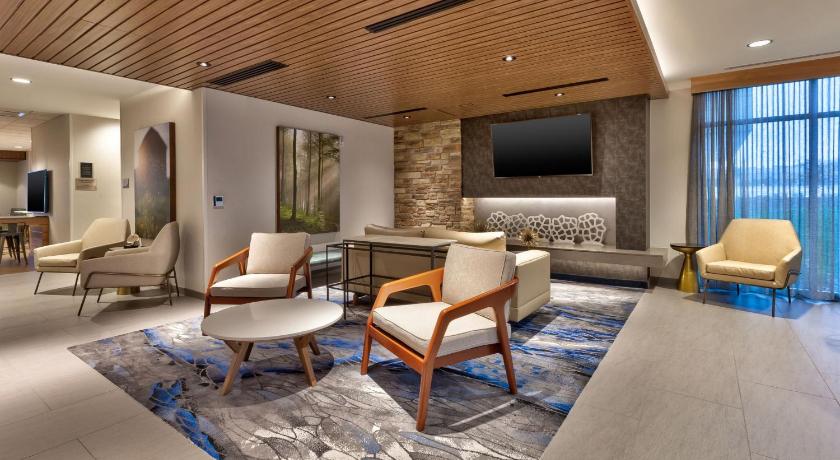 Fairfield Inn & Suites by Marriott Grand Rapids North photo