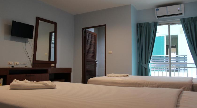 Deva Suites Patong Hotel photo