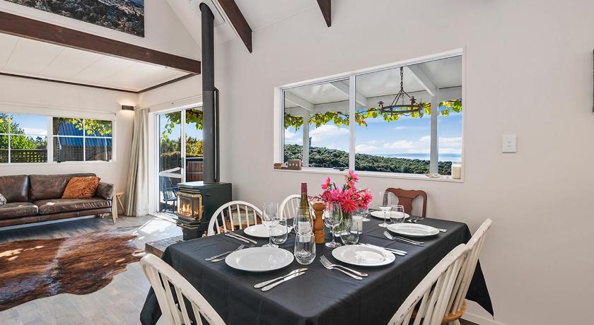 Pukawa Country Lodge - Pukawa Bay Holiday Home photo