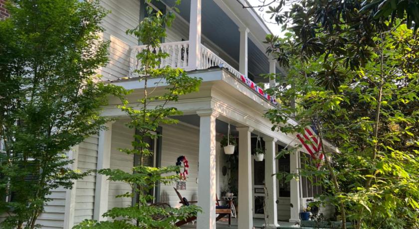 Magnolia House &amp; Gardens B&amp;B — Hotel in Clover