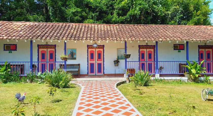 Finca Hotel Villa Del Sol — Hotel in Montenegro