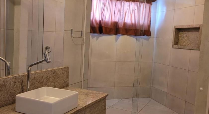 Image of Ground floor triple Suite 10