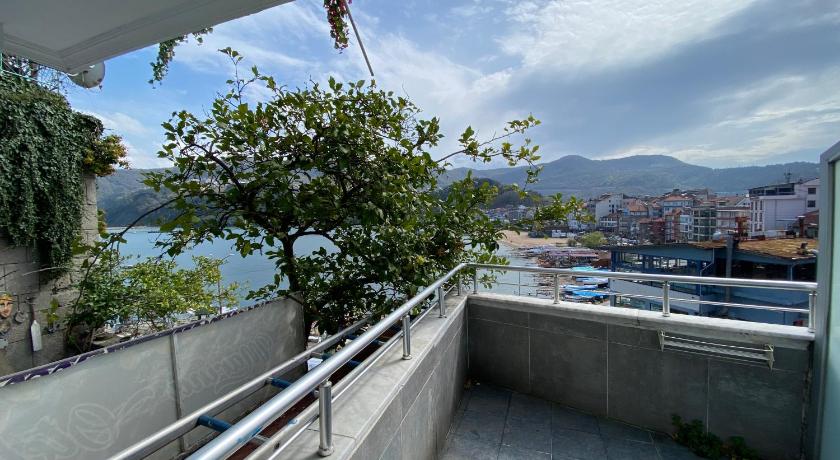 Marina Hotel photo
