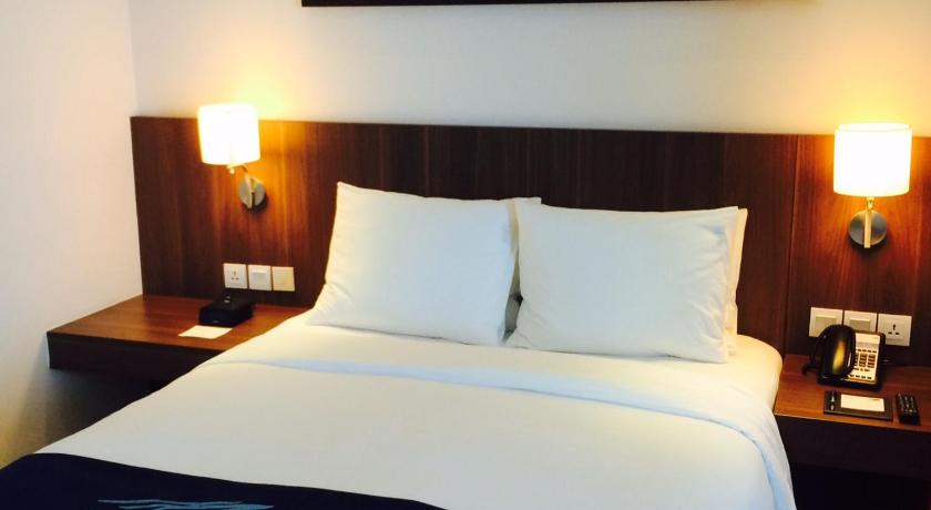 Image of 1 Queen Standard High Floor With Free Breakfast 7