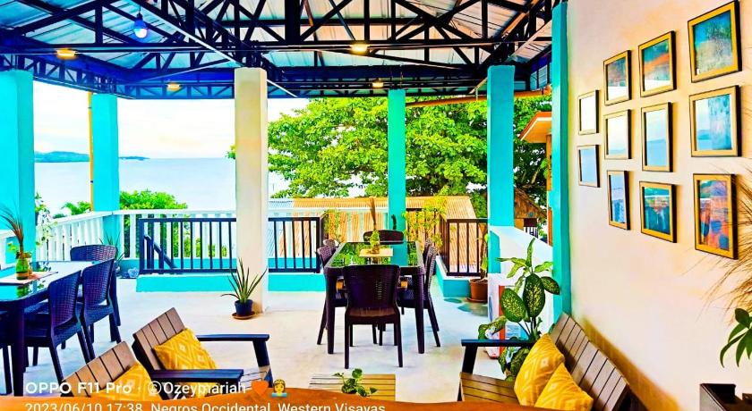 SmallFrys Beach Resort - image 3