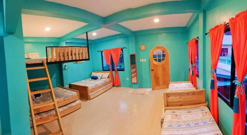 SmallFrys Beach Resort - image 2