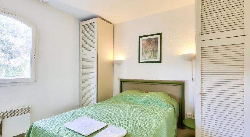 Image of Select One-Bedroom Apartment (4 People) 1