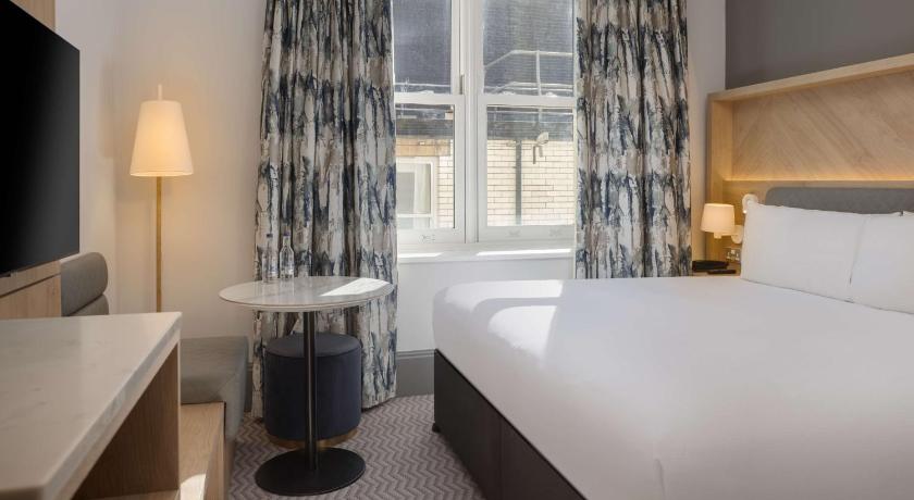 Image of King Deluxe Room 0