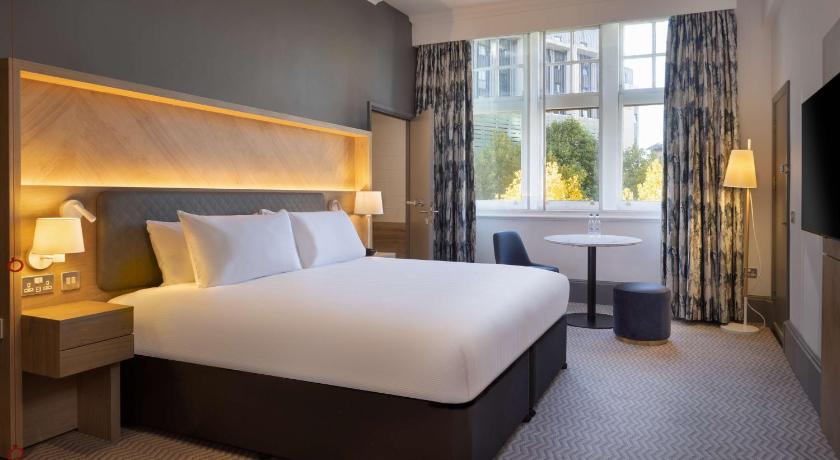 Image of King Accessible Guest Room 0