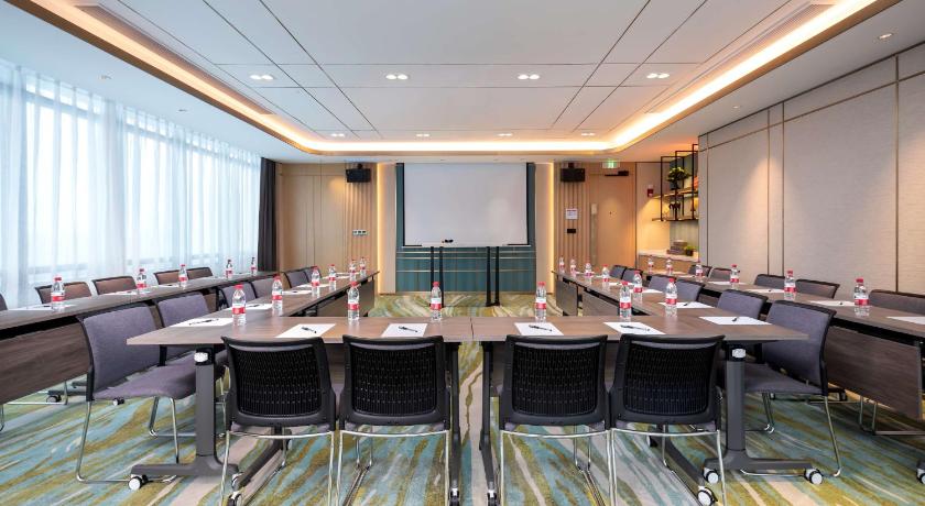 Hilton Garden Inn Nanchang Honggutan photo
