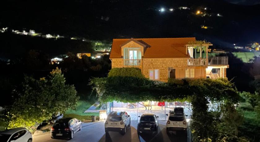 Apartmani Mendula — Hotel in Budva