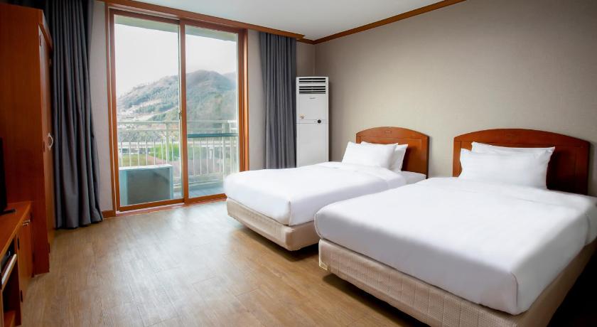 Image of Junior Suite 0