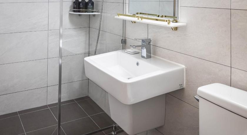 Image of Deluxe Plus Room 2