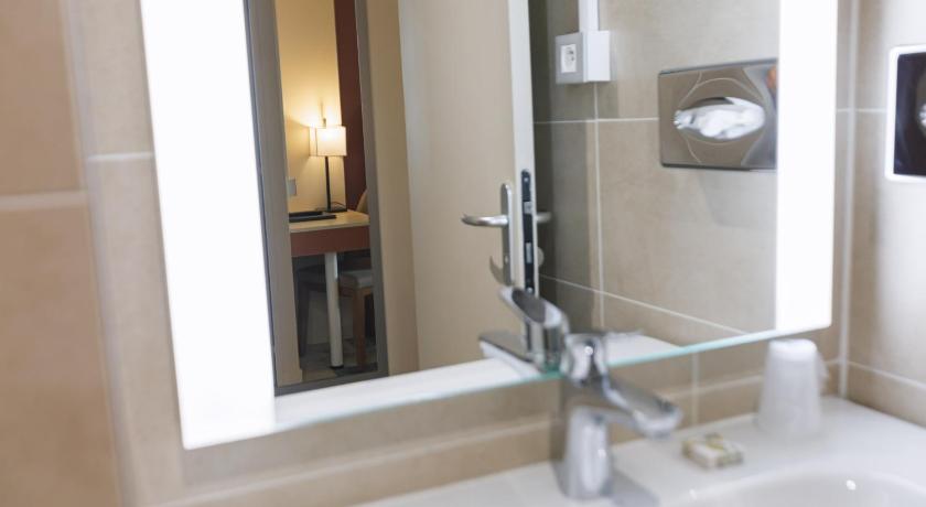 Image of Single Room 6