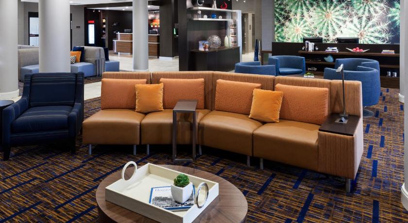 Courtyard by Marriott Houston North/Shenandoah photo