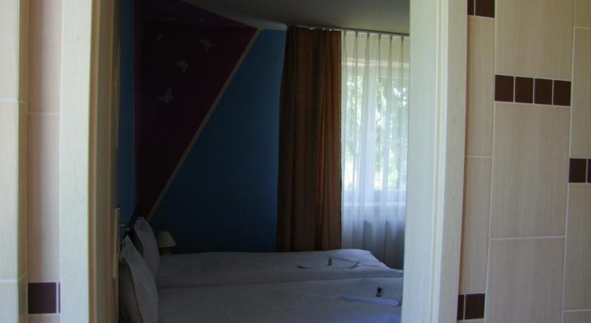 Zdjęcie: Pokój Dwuosobowy typu Deluxe z 1 lub 2 łóżkami (Deluxe Double or Twin Room) 10