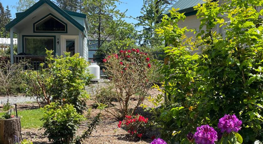 Sheltered Nook On Tillamook Bay — Hotel in Bay City (OR)