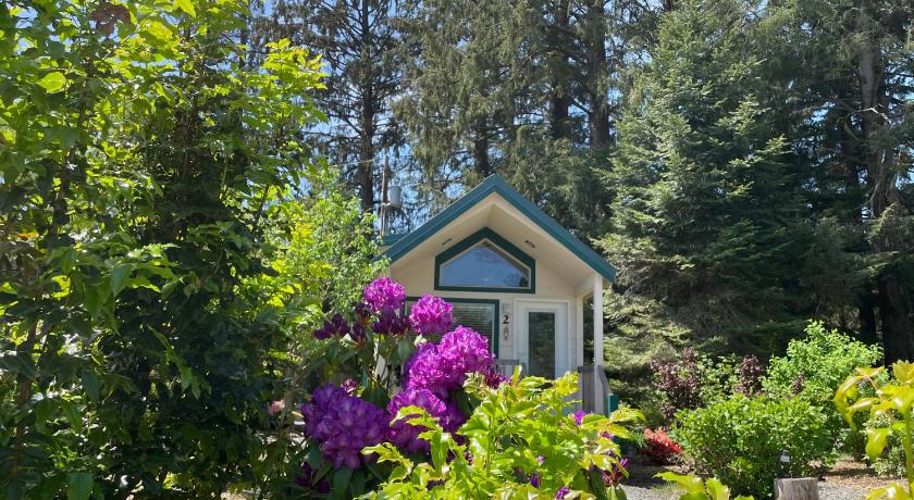 Sheltered Nook On Tillamook Bay photo