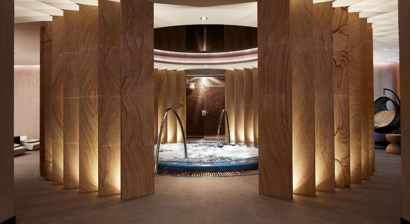 베오그라드 힐튼 베오그라드 (Hilton Belgrade) 5성급 호텔 레스토랑