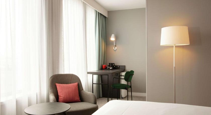 Image of Queen Room 1