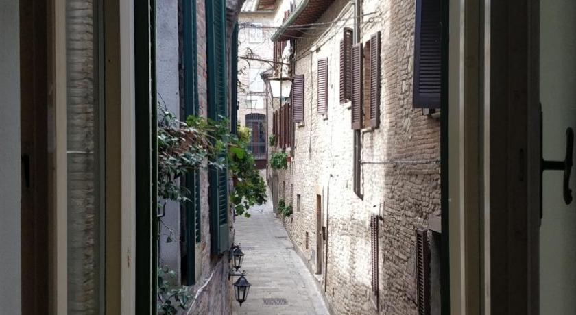 Kairos Montone