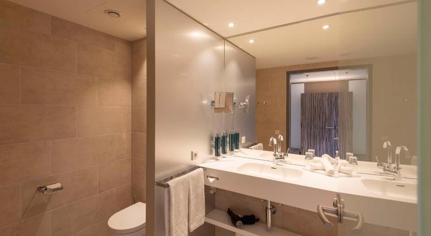 Deluxe családi egybenyitható szoba (Family Deluxe Connecting Room) fotója 6