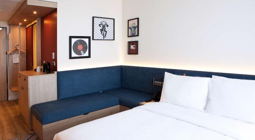 Hampton by Hilton Vienna Messe photo