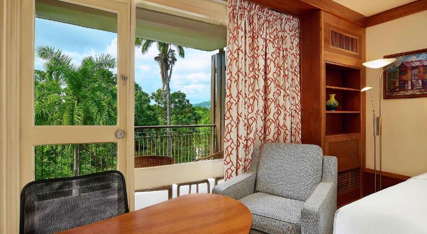 Image of 1 King Bed Executive Floor 4