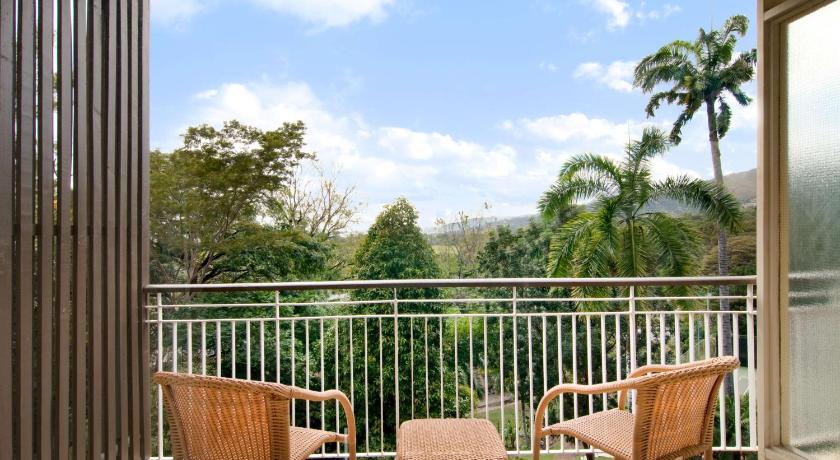 Image of 2 Double Beds Garden View 1