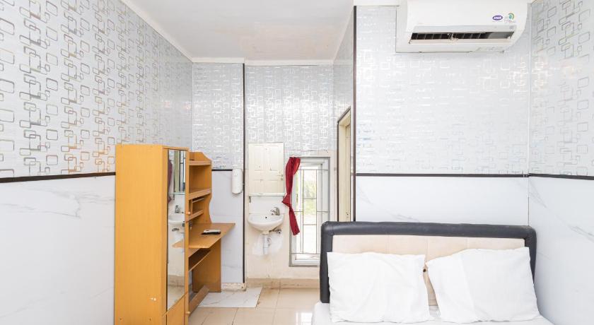 Alfa Guesthouse Serpong Mitra RedDoorz – Banten, PA