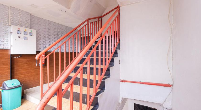 Alfa Guesthouse Serpong Mitra RedDoorz – Banten, PA