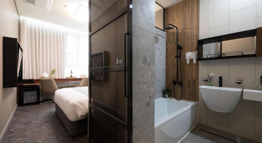 Seoul HOTEL DM 3-Star Hotel lobby