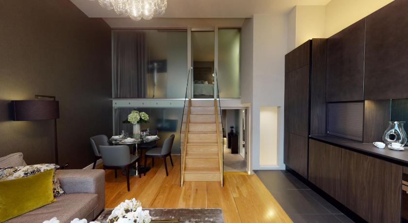 รูปของอพาร์ตเมนต์ 2 ห้องนอน เอ (Executive 2-Bedroom Apartment) 14