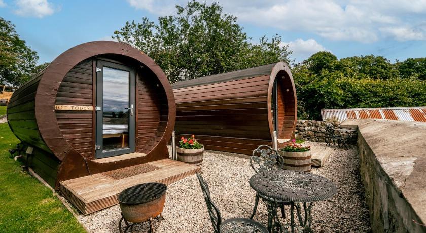 Delny Glamping and Farm Animals — Hotel in Invergordon