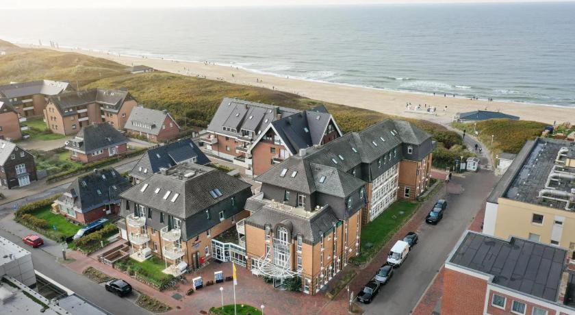 Strandhotel Sylt GmbH (formerly Strandhotel Sylt) Margarethenstraße 9  Westerland | Kunstdrucke