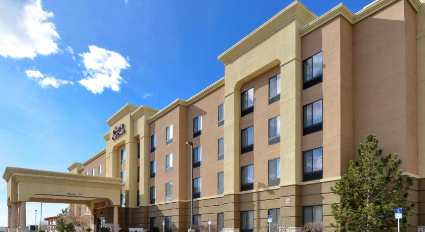 Hampton Inn & Suites Albuquerque Coors Road photo